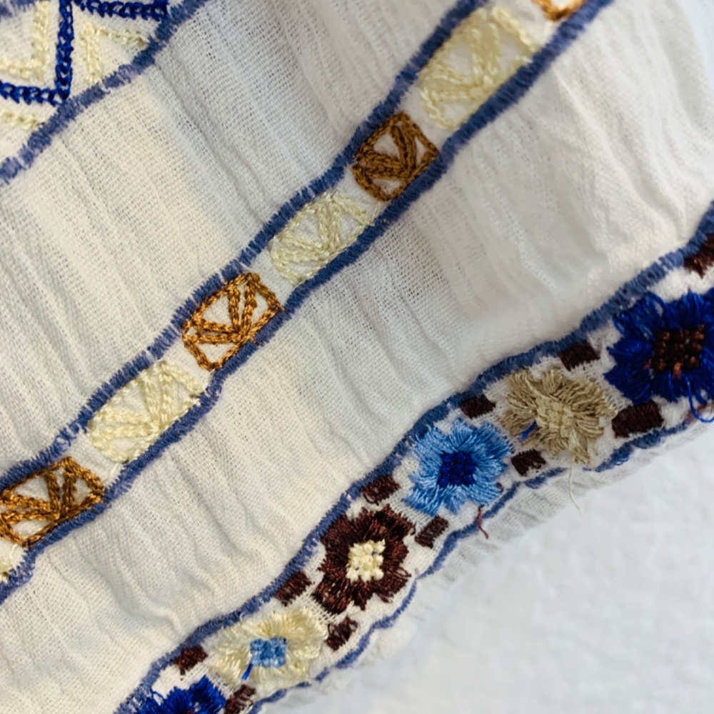 J. Jill Peasant Top Size Medium Tassel Hem Cream Blue Tan Flowy Embroidered Boho - Picture 13 of 16
